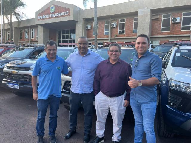 ARTICULAÇÃO DA PREFEITURA DE CORGUINHO GARANTE TRÊS NOVAS VIATURAS PARA O MUNICÍPIO